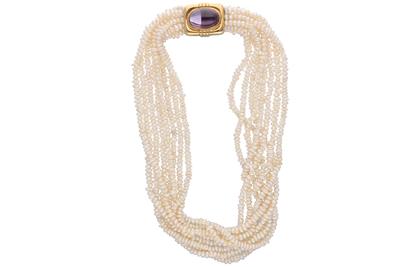 Collana otto fili di perle coltivate con chiusura in oro e ametista - Asta Preziosi Collana otto fili di perle coltivate con chiusura in oro e ametista - Asta Preziosi