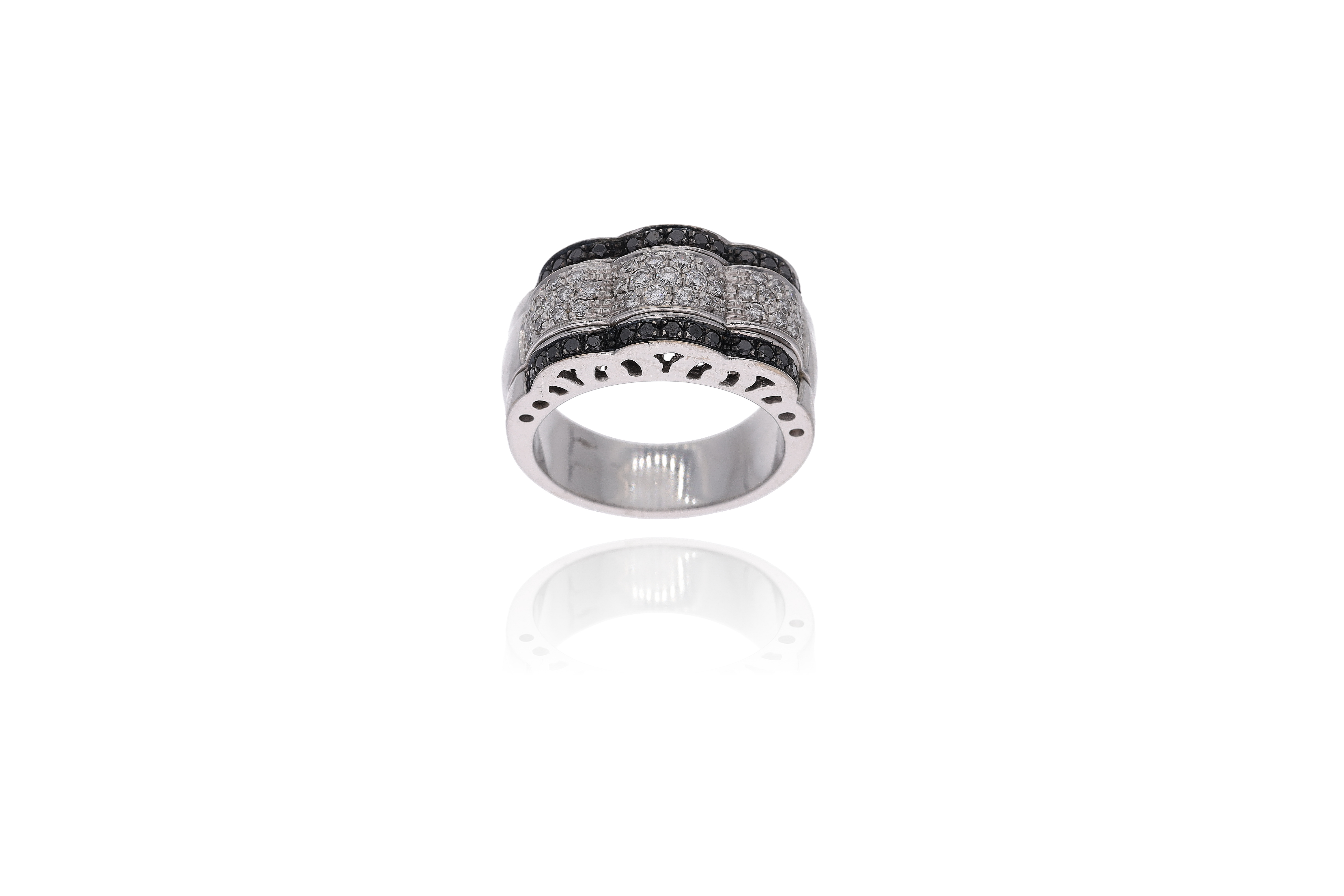Anello con diamanti e diamanti neri - Asta Preziosi