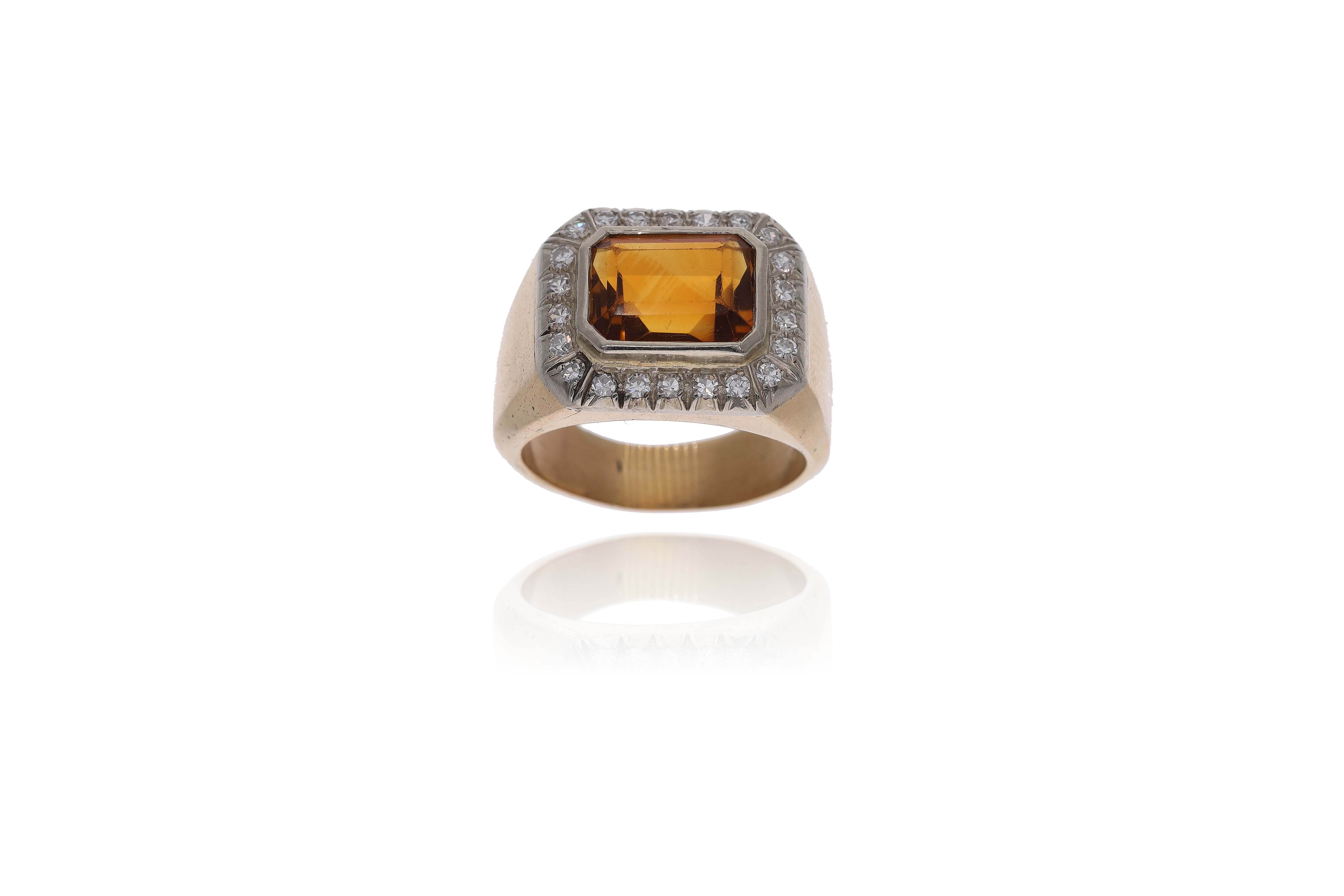 Anello con quarzo e diamanti - Asta Preziosi