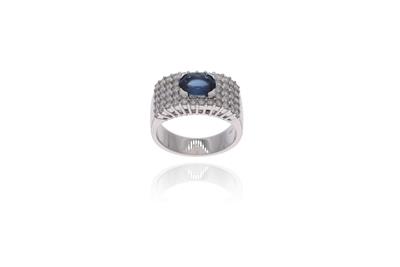 Anello con zaffiro e diamanti - Asta Preziosi Anello con zaffiro e diamanti - Asta Preziosi