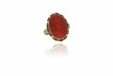 Anello con corallo e collana di coralli - Asta Preziosi