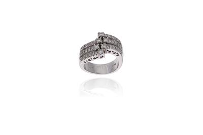 Anello con diamanti - 