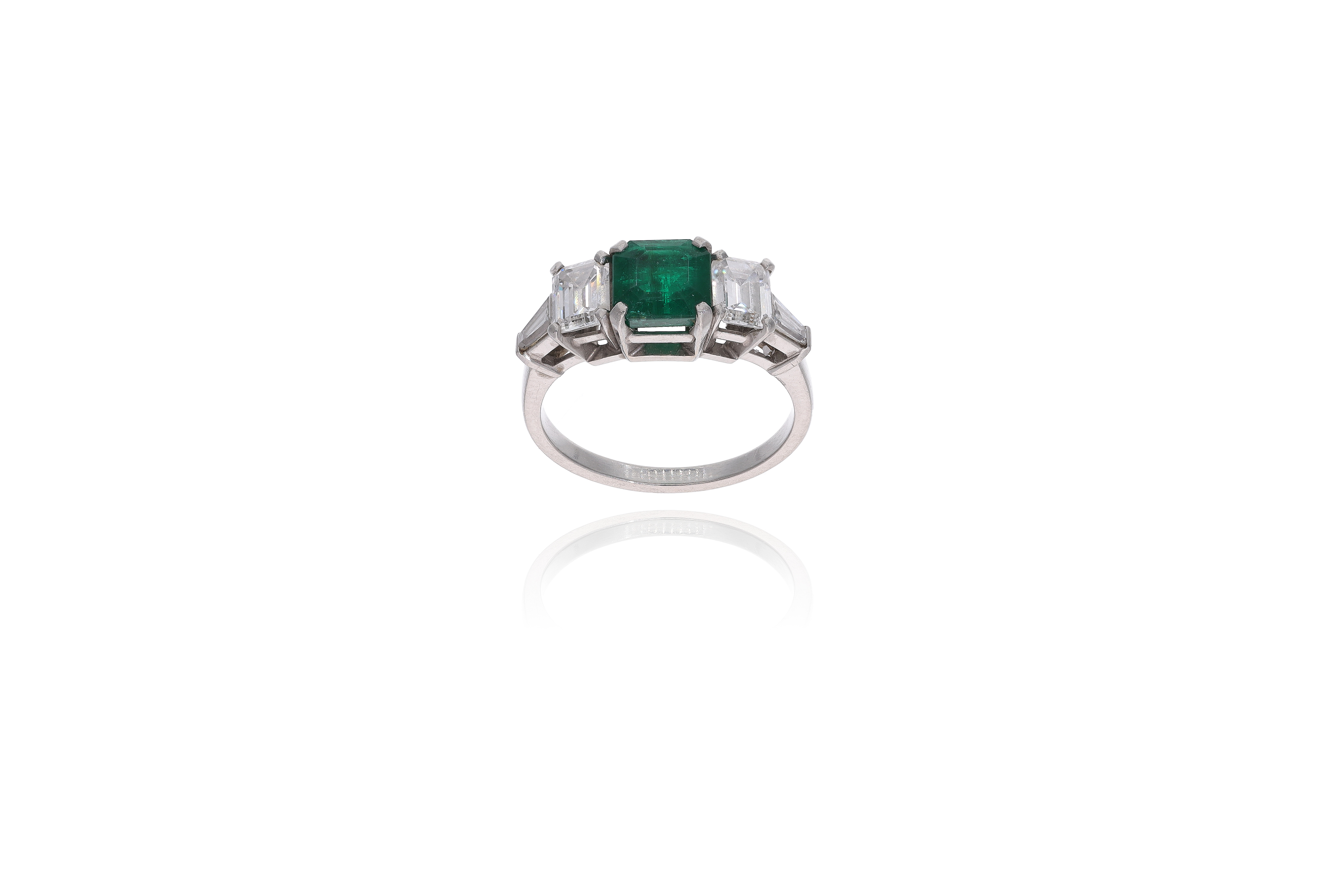 Bulgari anello con smeraldo e diamanti in platino - Speciale di Natale