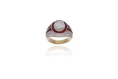 Anello con diamanti e rubini, realizzato in oro giallo 750 - Speciale di Natale Anello con diamanti e rubini, realizzato in oro giallo 750 - Speciale di Natale