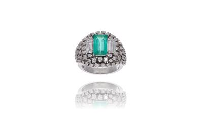 Anello con smeraldo e diamanti - Speciale di Natale
