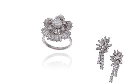 Anello e paio di orecchini con diamanti - Speciale di Natale