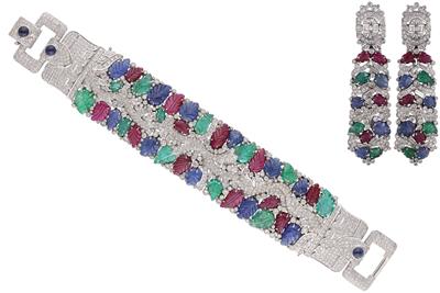 Parure, paio di orecchini e bracciale con diamanti, rubini, zaffiri e smeraldi intagliati - Speciale di Natale Parure, paio di orecchini e bracciale con diamanti, rubini, zaffiri e smeraldi intagliati - Speciale di Natale