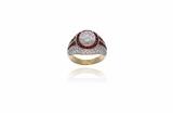 Anello con diamanti e rubini, realizzato in oro giallo 750 - Speciale di Natale Anello con diamanti e rubini, realizzato in oro giallo 750 - Speciale di Natale