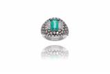 Anello con smeraldo e diamanti - Speciale di Natale