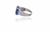 Bulgari, anello con zaffiro e diamanti - Speciale di Natale