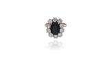 Anello con zaffiro e damanti - Asta di San Valentino Anello con zaffiro e damanti - Asta di San Valentino