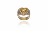 Anello con zaffiro giallo e diamanti - Asta di San Valentino Anello con zaffiro giallo e diamanti - Asta di San Valentino