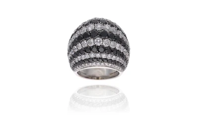 Crivelli, anello con diamanti e diamanti neri - Asta Grandi Firme Crivelli, anello con diamanti e diamanti neri - Asta Grandi Firme
