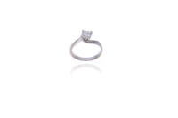 Anello con diamante - Speciale Gioielli Anello con diamante - Speciale Gioielli
