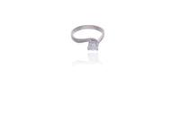 Anello con diamante - Speciale Gioielli Anello con diamante - Speciale Gioielli