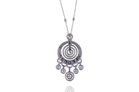 Collna e ciondolo con diamanti - Speciale Gioielli Collna e ciondolo con diamanti - Speciale Gioielli