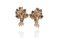 Orecchini con smeraldi, rubini, zaffiri di vari colori e diamanti - Speciale Gioielli Orecchini con smeraldi, rubini, zaffiri di vari colori e diamanti - Speciale Gioielli