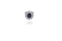 Anello con zaffiro e diamanti - Asta Tesori d'Autunno Anello con zaffiro e diamanti - Asta Tesori d'Autunno