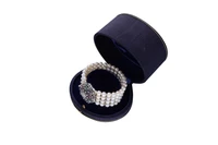 Bracciale di perle coltivate, diamanti, rubini, smeraldi, zaffiri e pietre - Asta Tesori d'Autunno Bracciale di perle coltivate, diamanti, rubini, smeraldi, zaffiri e pietre - Asta Tesori d'Autunno