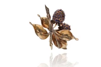 Spilla con zaffiri e diamanti - Asta Tesori d'Autunno Spilla con zaffiri e diamanti - Asta Tesori d'Autunno