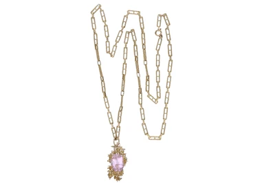 Collana e ciondolo con kunzite - Asta Tesori d'Autunno Collana e ciondolo con kunzite - Asta Tesori d'Autunno