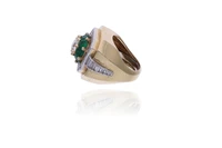 Webb, anello con diamanti e smeraldi - Asta Speciale Gioielli