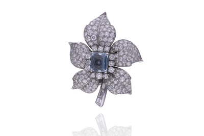Spilla con acquamarina e diamanti - Asta Speciale Gioielli