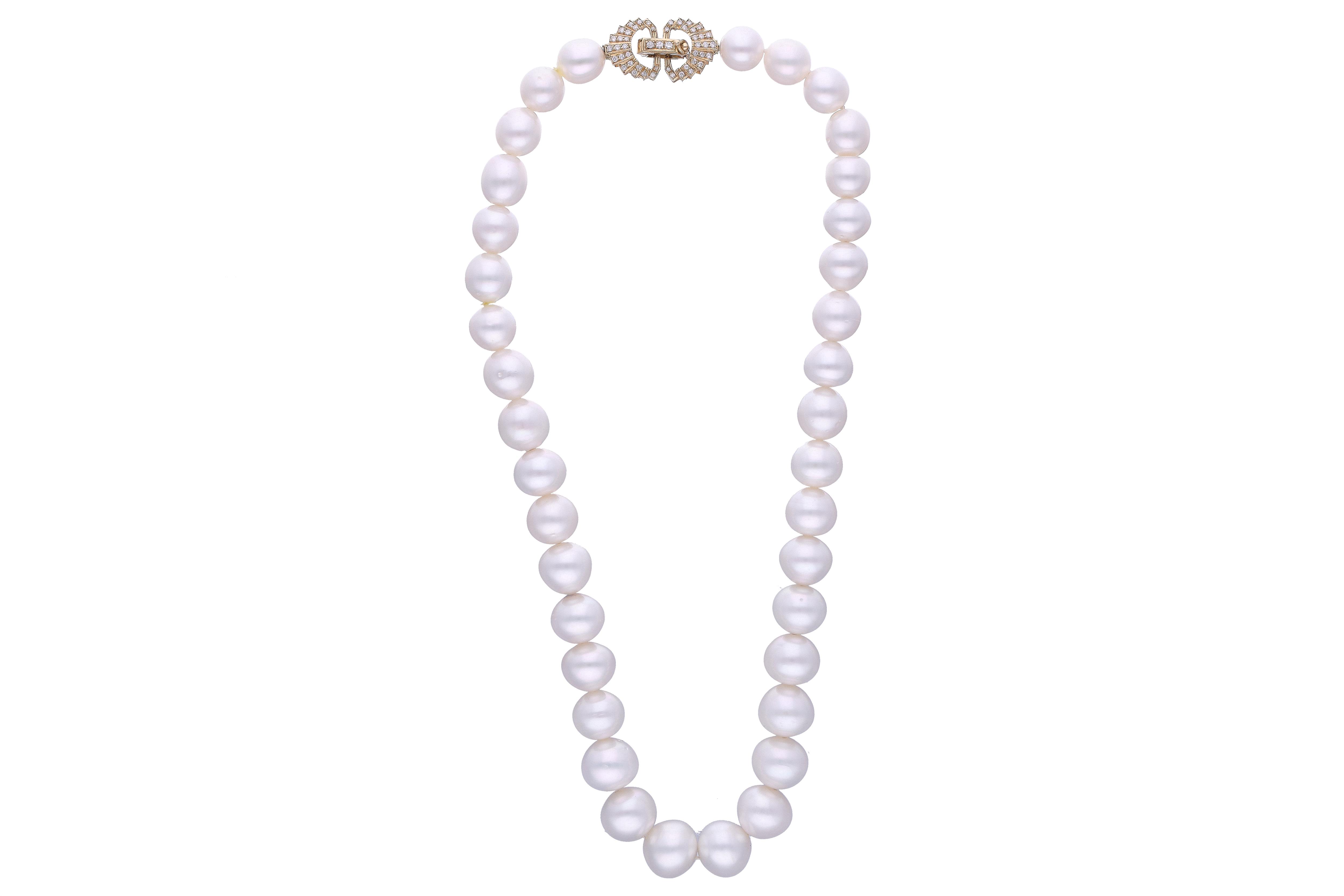 Collana di perle coltivate con diamanti - Asta Speciale Gioielli