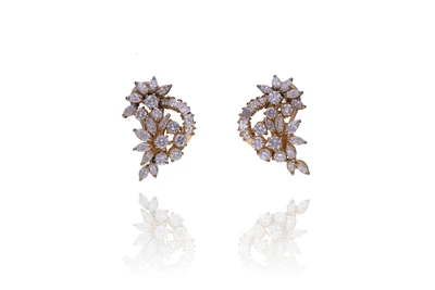 Orecchini con diamanti - Asta Speciale San Valentino