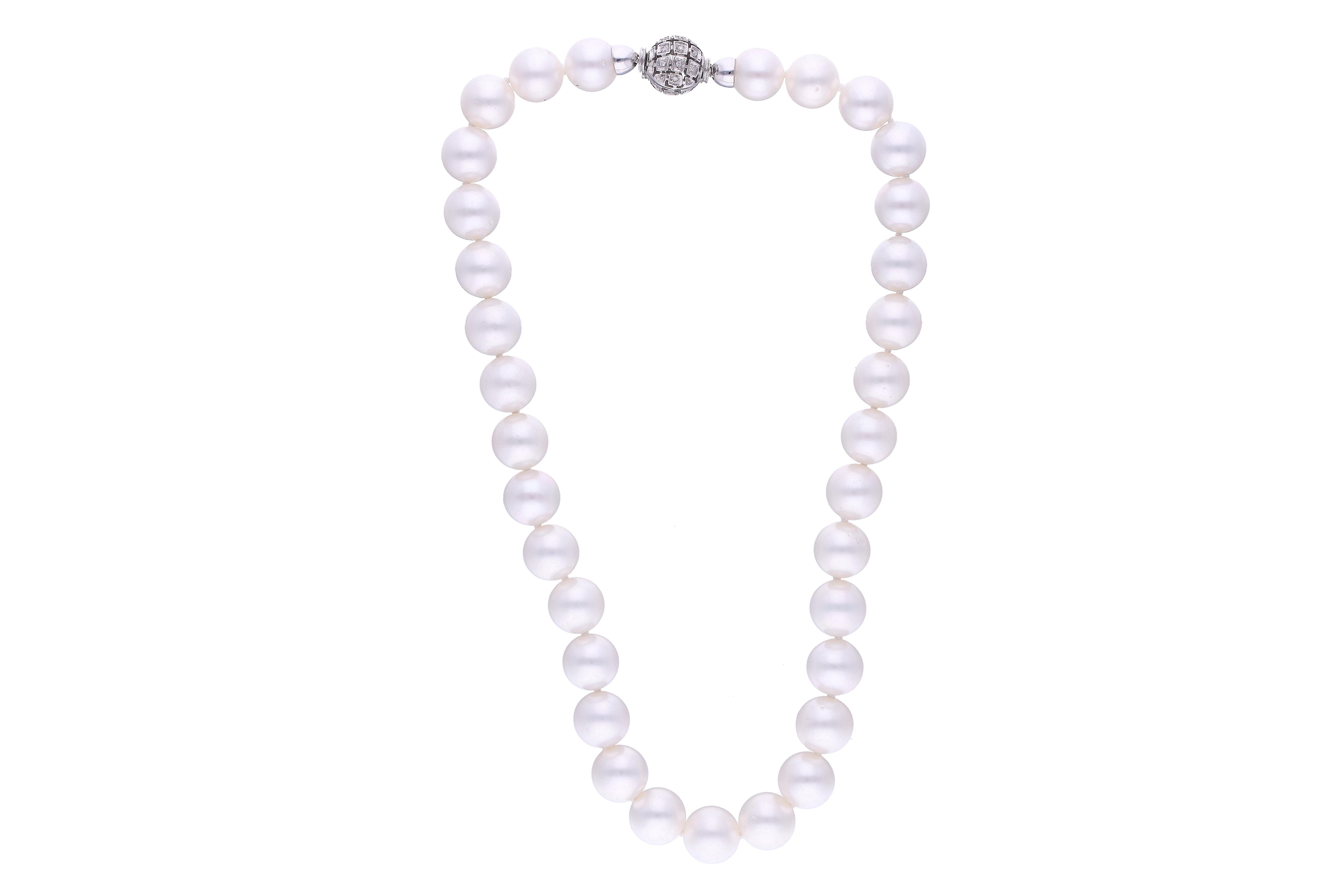 Collana di perle coltivate e diamanti - Asta Speciale San Valentino