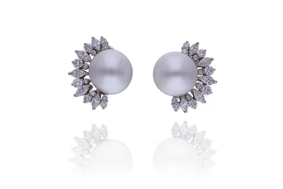 Orecchini con perle Mari del Sud e diamanti - Tesori di Pasqua Orecchini con perle Mari del Sud e diamanti - Tesori di Pasqua