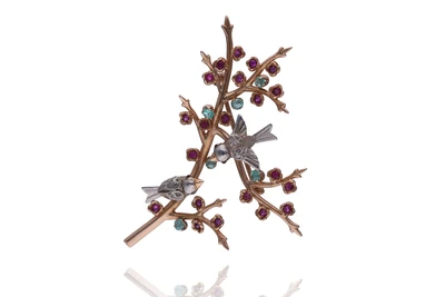 Spilla con diamanti, smeraldi e pietre - VintageMania Spilla con diamanti, smeraldi e pietre - VintageMania