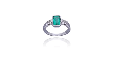 Anello con smeraldo e diamanti - Promesse Preziose