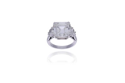 Anello con diamanti - Asta Speciale Gioielli