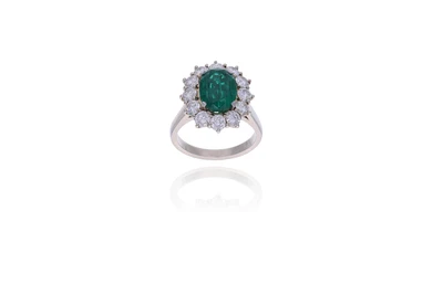 Anello con smeraldo e diamanti - Asta Speciale Gioielli