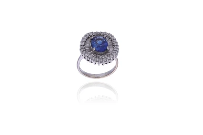 Anello con zaffiro e diamanti - Asta Speciale Gioielli