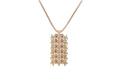 Collana con pendente snodabile con rubini e pietre - Asta Preziosi Collana con pendente snodabile con rubini e pietre - Asta Preziosi