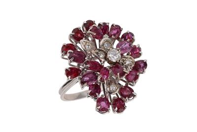 Anello fantasia con diamanti e rubini - Asta Preziosi
