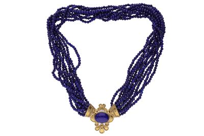 Collier composto da fili di piccole sfere di lapislazzuli - Asta Preziosi