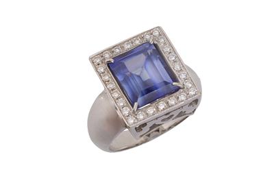Anello con diamanti e pietra - Asta Preziosi