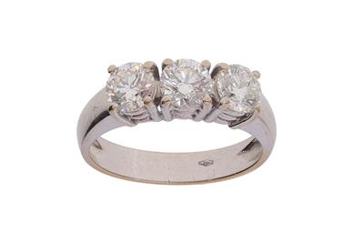 Anello trilogy con diamanti - Asta Preziosi