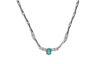 Collana con diamanti e piccolo smeraldo - Asta Preziosi