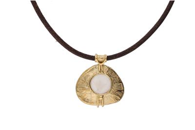 Collana in cuoio e calcedonio - Asta Preziosi