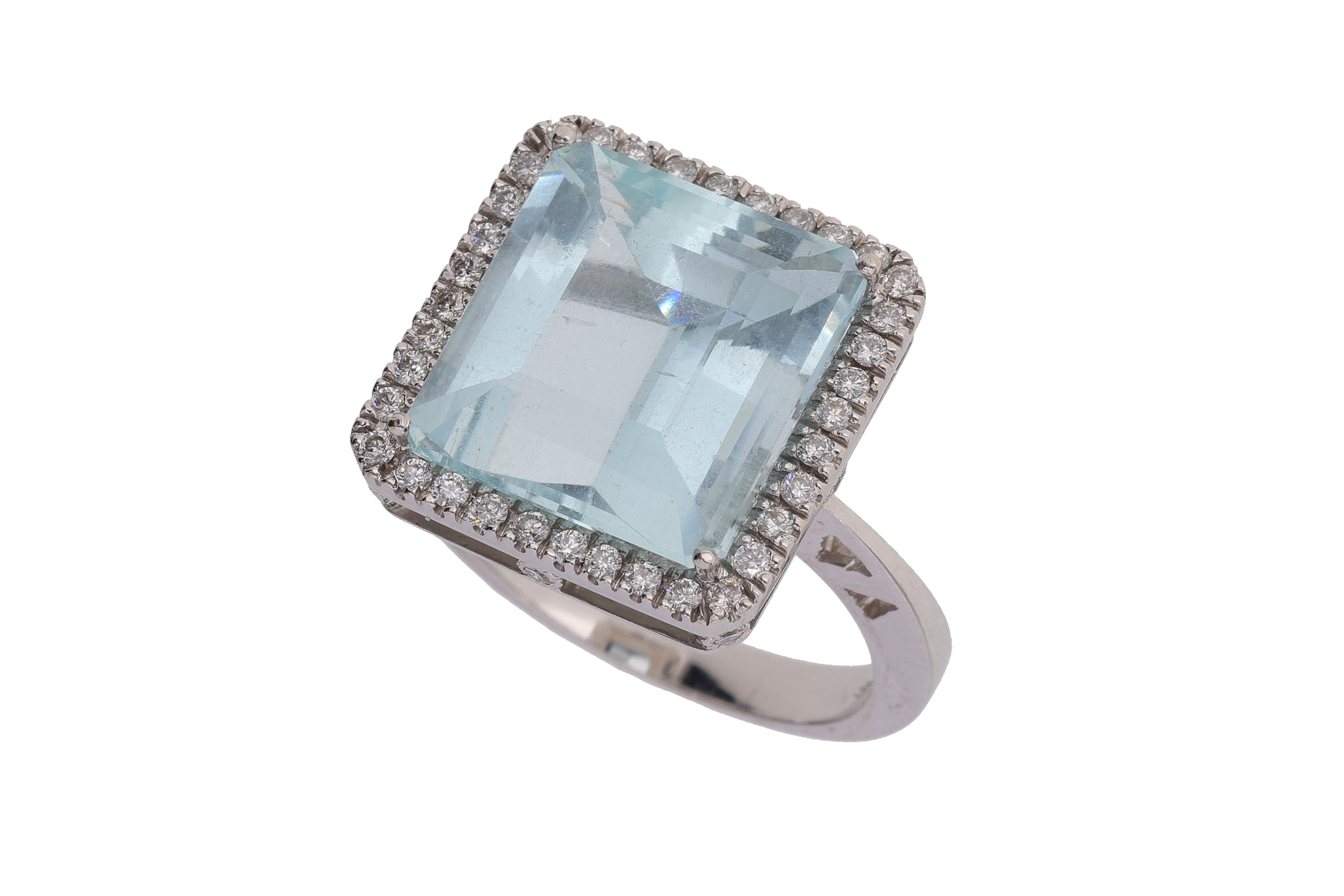 Anello con diamanti e acquamarina - Asta Preziosi