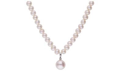 Collana di perle di acqua dolce con piccolo diamante - Asta Preziosi