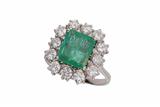 Anello con smeraldo e diamanti - Asta Preziosi Anello con smeraldo e diamanti - Asta Preziosi