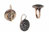 Parure composta da anello e paio orecchini con diamanti - Asta Preziosi Parure composta da anello e paio orecchini con diamanti - Asta Preziosi
