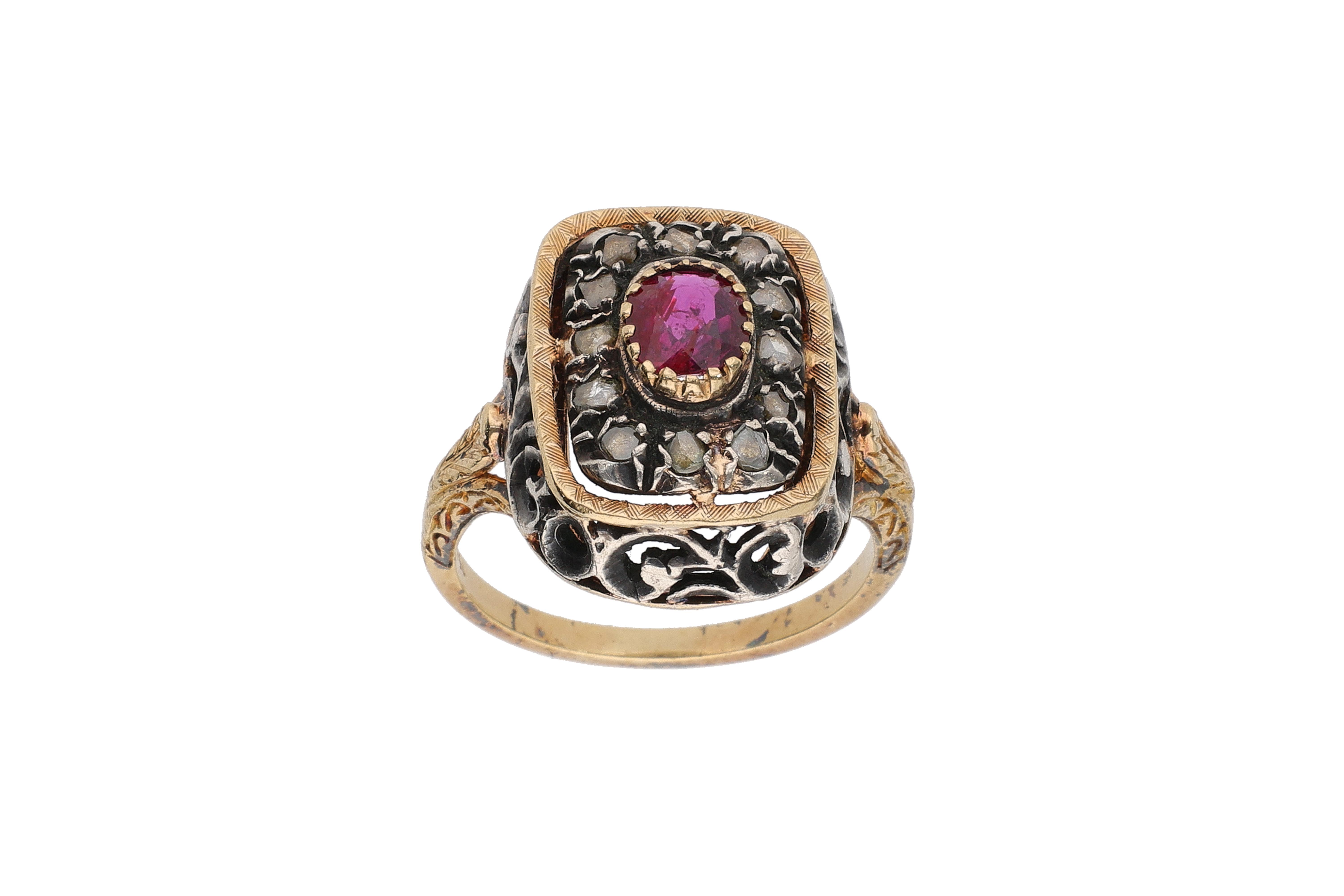 Anello in stile antico con rubino e diamanti - Asta Preziosi