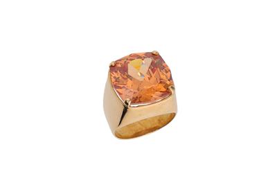 Anello chevalier con pietra fume' - Asta Preziosi Anello chevalier con pietra fume' - Asta Preziosi