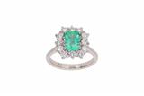 Anello con diamanti e smeraldo - Asta Preziosi Anello con diamanti e smeraldo - Asta Preziosi